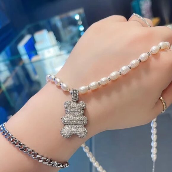 APM Monaco XL Mood Yummy Bear Adjustable Necklace with Pearls - Picture 6 of 7